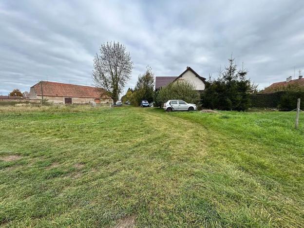 Dražba pozemku, Mokré, 1800 m2