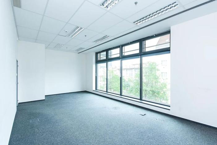 Pronájem kanceláře, Praha - Holešovice, U průhonu, 1400 m2