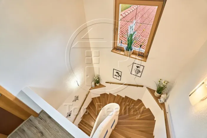 Prodej rodinného domu, Ostrov, 210 m2