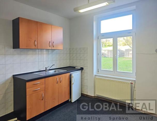 Pronájem kanceláře, Jihlava, Fibichova, 47 m2