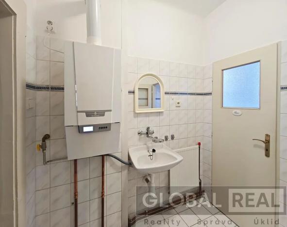 Pronájem kanceláře, Jihlava, Fibichova, 47 m2