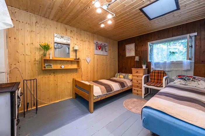 Prodej chaty, Černolice, V Dolečku, 28 m2