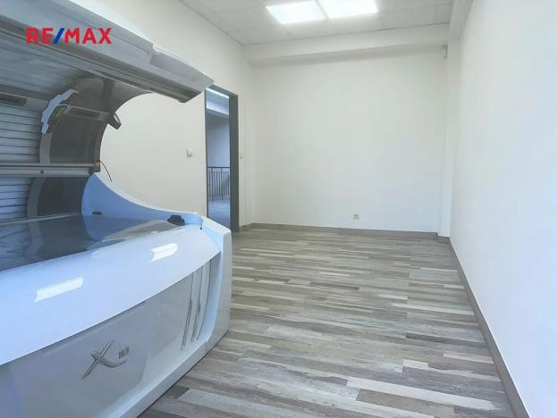 Pronájem obchodního prostoru, Praha - Braník, Údolní, 18 m2