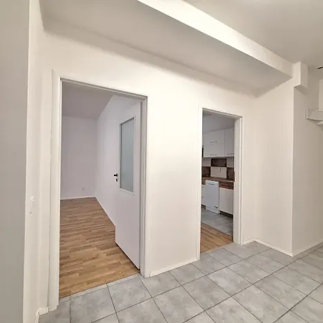 Pronájem bytu 2+1, Praha - Břevnov, Bělohorská, 57 m2