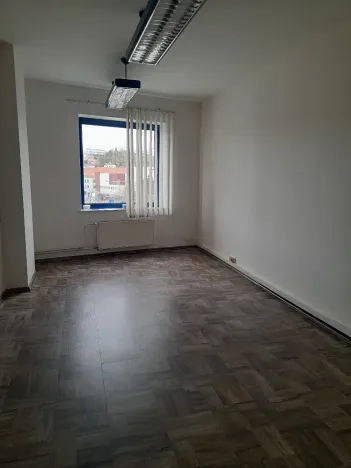 Pronájem kanceláře, Třebíč, Komenského nám., 25 m2