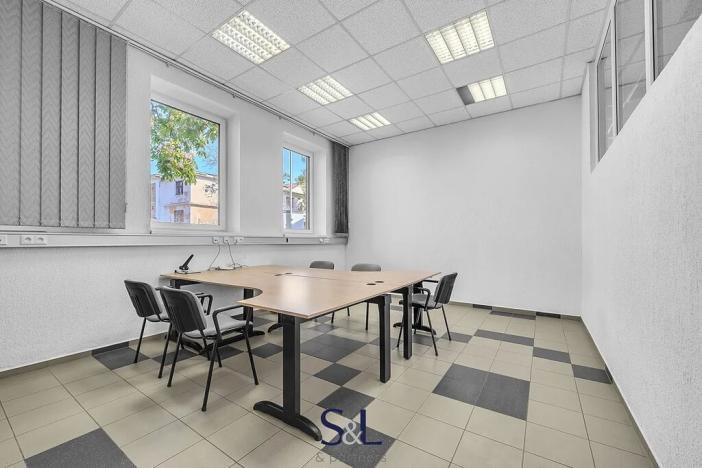 Prodej výrobních prostor, Milovice, Italská, 1819 m2