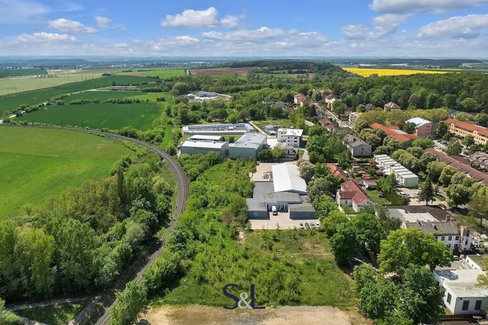 Prodej výrobních prostor, Milovice, Italská, 1819 m2