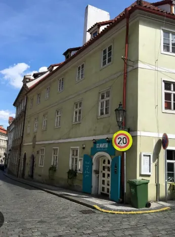 Prodej činžovního domu, Praha, Vlašská, 1011 m2