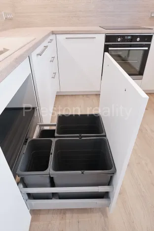 Pronájem bytu 2+kk, Praha - Vršovice, Arménská, 51 m2