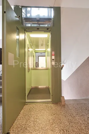 Pronájem bytu 2+kk, Praha - Vršovice, Arménská, 51 m2