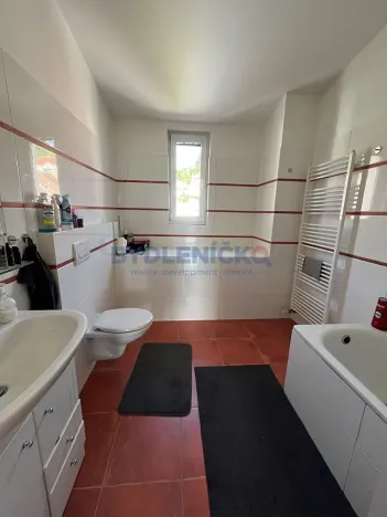 Pronájem bytu 3+kk, Hluboká nad Vltavou, Masarykova, 107 m2