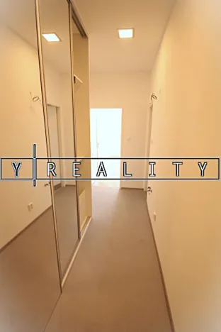 Pronájem bytu 1+kk, Praha - Vinohrady, V Horní Stromce, 24 m2