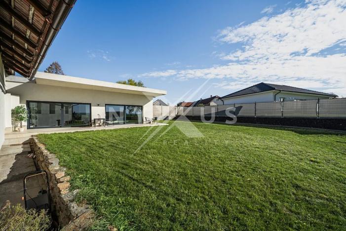 Prodej rodinného domu, Krakovany, 163 m2