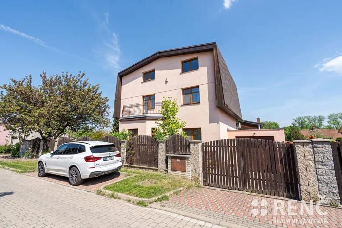 Pronájem bytu 2+1, Praha - Dolní Počernice, Jana Bílka, 77 m2