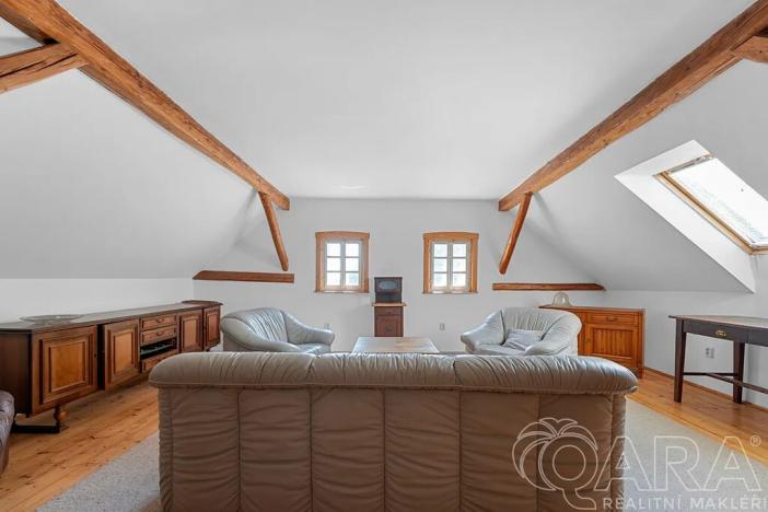 Prodej rodinného domu, Žernov, 220 m2