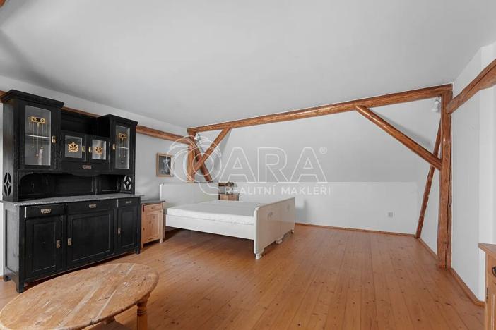 Prodej rodinného domu, Žernov, 220 m2