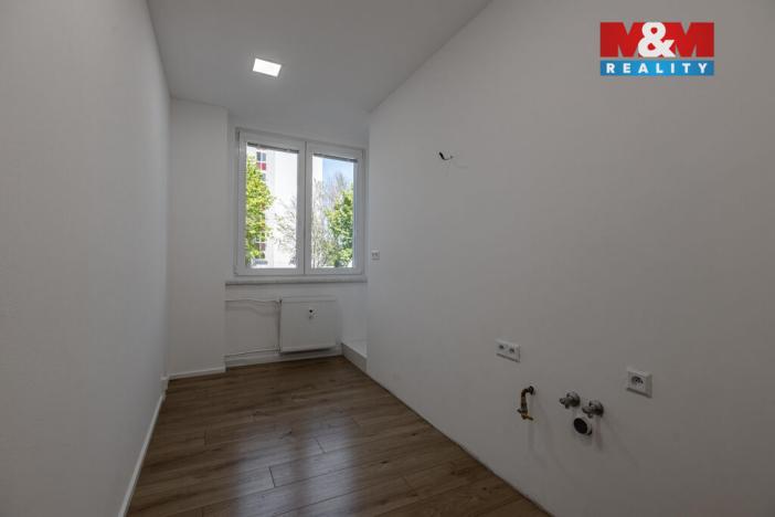 Prodej bytu 3+1, Klatovy - Klatovy III, Pod Hůrkou, 66 m2