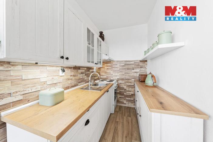 Prodej bytu 1+kk, Chlumec, Vyklická, 35 m2