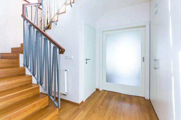 Pronájem vily, Statenice, 180 m2