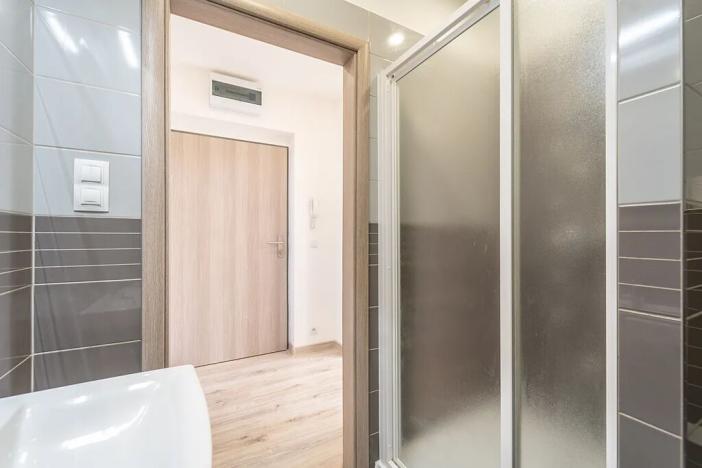 Pronájem bytu 2+kk, Praha - Libeň, Pod Labuťkou, 52 m2