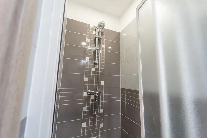 Pronájem bytu 2+kk, Praha - Libeň, Pod Labuťkou, 52 m2