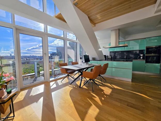 Prodej atypického bytu, Praha - Smíchov, Holečkova, 182 m2