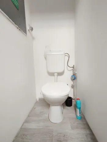 Pronájem obchodního prostoru, Hradec Králové, Gočárova třída, 83 m2