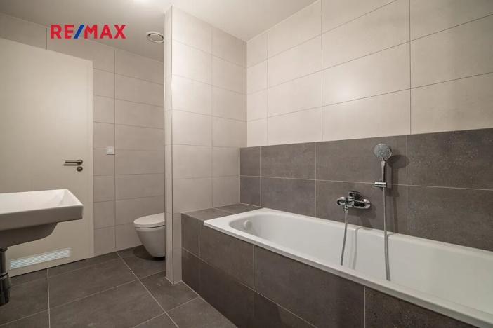 Prodej bytu 3+kk, Praha - Hrdlořezy, Českobrodská, 87 m2