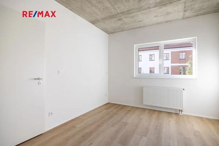 Prodej bytu 2+kk, Praha - Hrdlořezy, Českobrodská, 57 m2