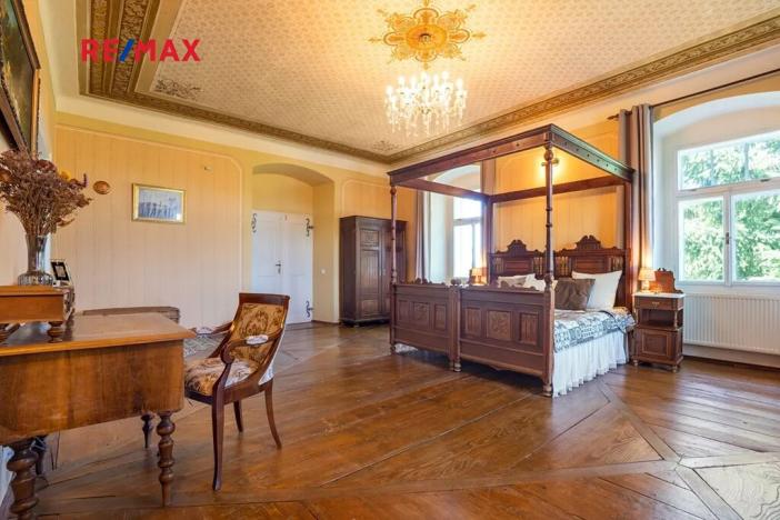 Prodej rodinného domu, Včelákov, 358 m2