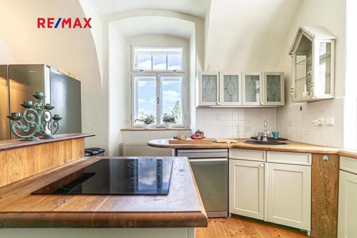 Prodej rodinného domu, Včelákov, 358 m2