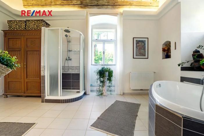 Prodej rodinného domu, Včelákov, 358 m2