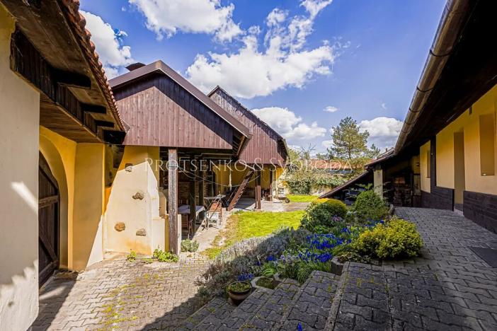 Prodej rodinného domu, Rohozná, 730 m2