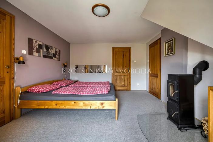 Prodej vícegeneračního domu, Mnichovice, Nad rybníkem, 312 m2