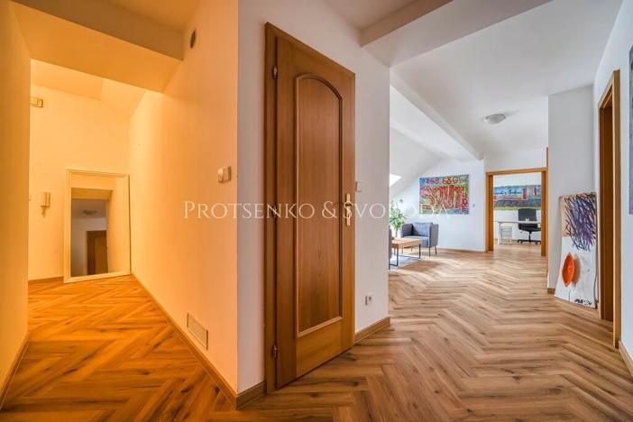Pronájem kanceláře, Praha - Staré Město, Ovocný trh, 81 m2