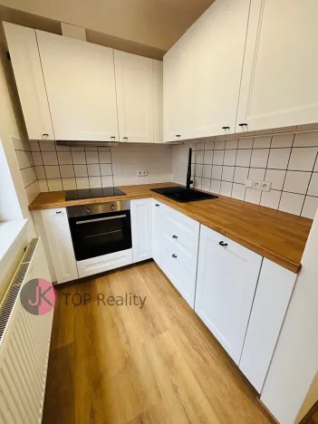 Pronájem bytu 1+1, Praha - Žižkov, Husitská, 34 m2