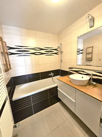 Pronájem bytu 3+1, Praha - Vršovice, Rostovská, 75 m2