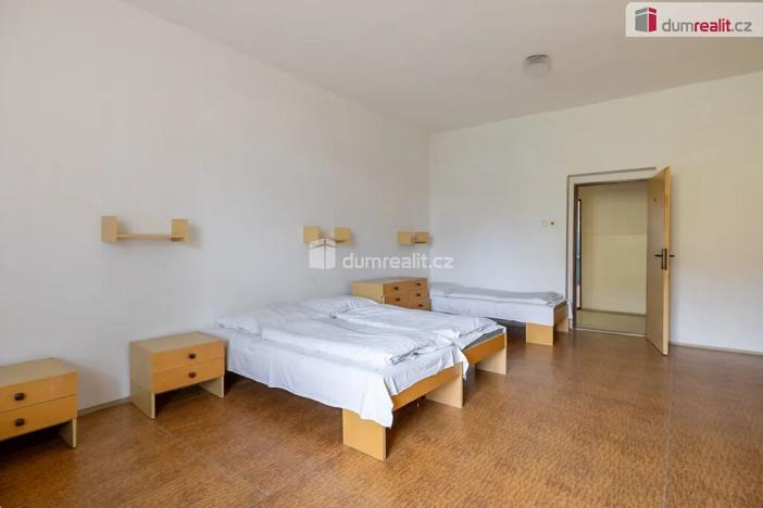 Prodej ubytování, Valeč, 43069 m2