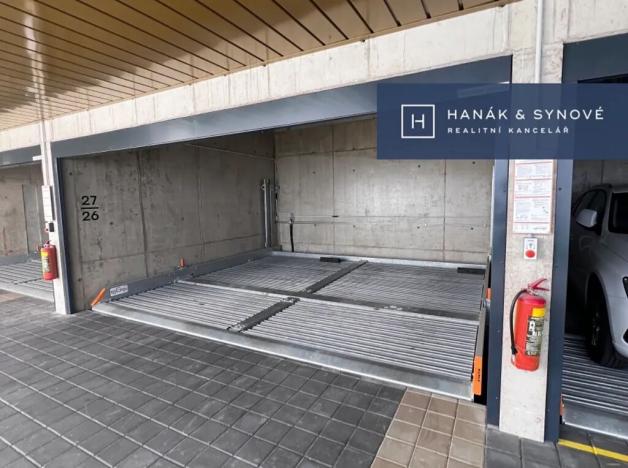 Pronájem garážového stání, Brno, Cejl, 17 m2