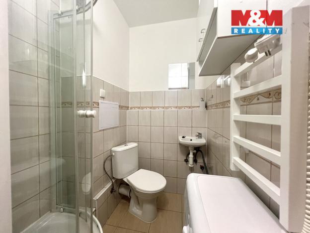 Pronájem bytu 1+kk, Jindřichův Hradec - Jindřichův Hradec II, sídliště U Nádraží, 20 m2