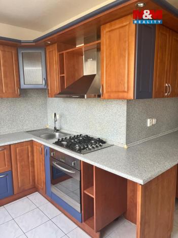 Pronájem bytu 2+1, Děčín - Děčín III-Staré Město, Kladenská, 61 m2