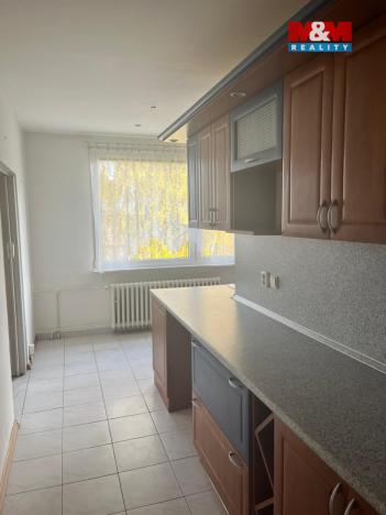 Pronájem bytu 2+1, Děčín - Děčín III-Staré Město, Kladenská, 61 m2