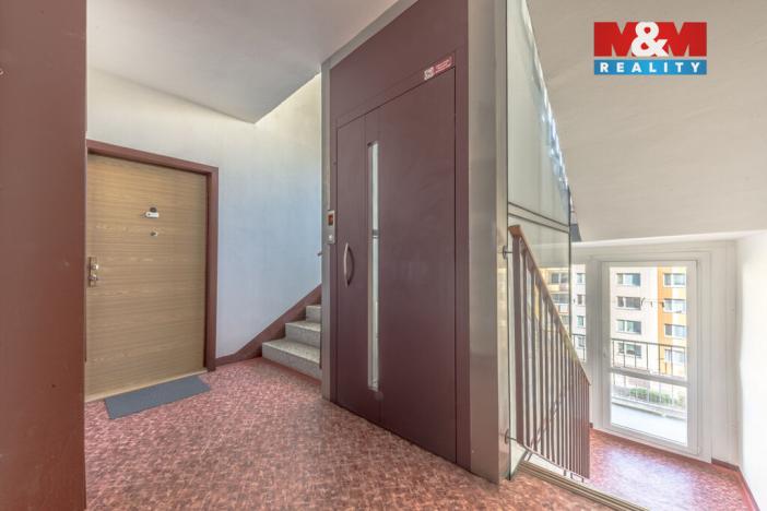 Prodej bytu 1+1, Ústí nad Labem - Severní Terasa, Kmochova, 33 m2