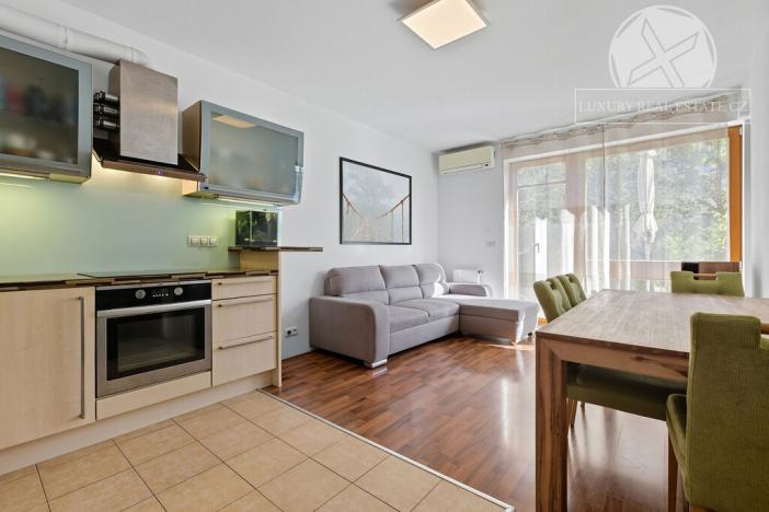 Prodej bytu 2+kk, Praha - Malešice, Univerzitní, 50 m2