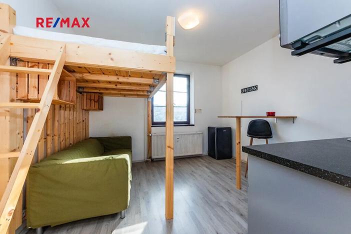 Prodej bytu 1+kk, Praha - Hlubočepy, Pod Žvahovem, 17 m2