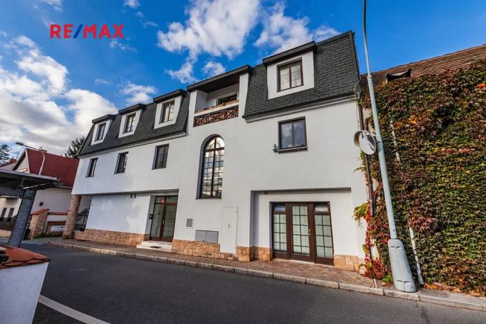 Prodej bytu 1+kk, Praha - Hlubočepy, Pod Žvahovem, 17 m2