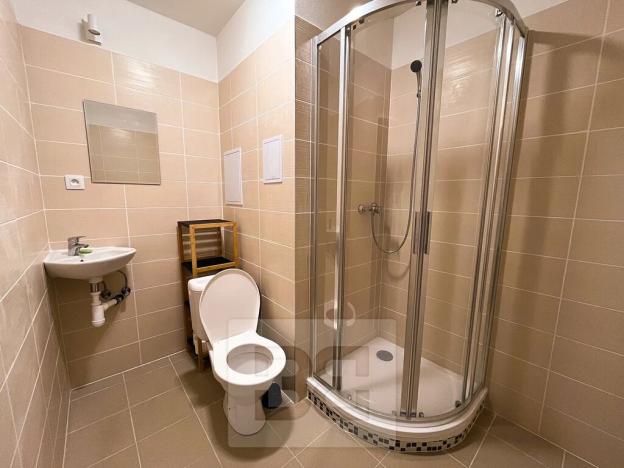 Pronájem bytu 2+1, Karlovy Vary, 53 m2