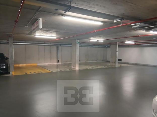 Pronájem garážového stání, Brno, Lidická, 15 m2