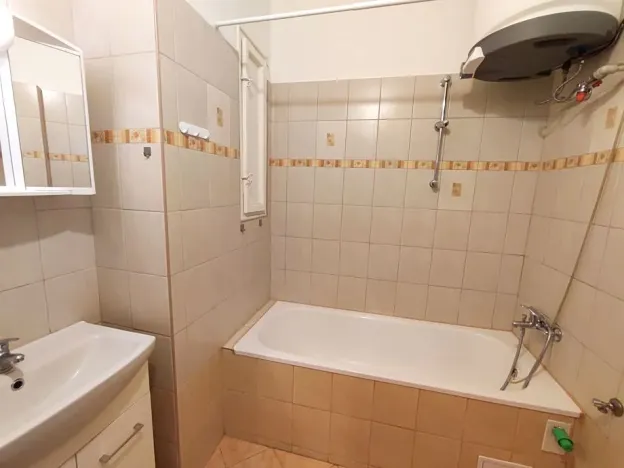 Pronájem bytu 2+1, Praha - Vršovice, Sámova, 49 m2