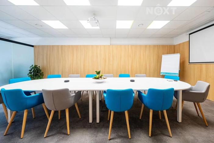 Pronájem obchodního prostoru, Pardubice, Na Spravedlnosti, 200 m2